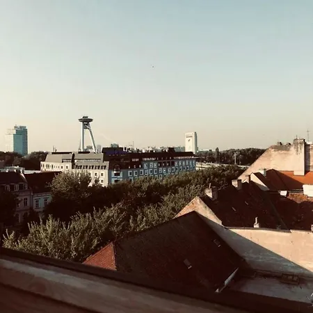 Romantic Getaway In Oldtown With Perfect View * Pressburg
