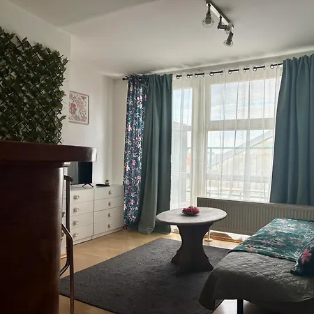 Romantic Getaway In Oldtown With Perfect View Pressburg