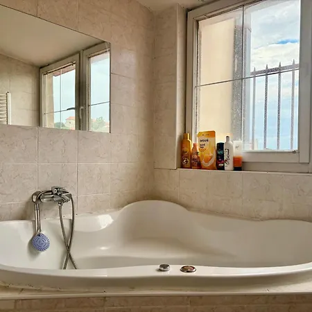 Apartamento Romantic Getaway In Oldtown With Perfect View